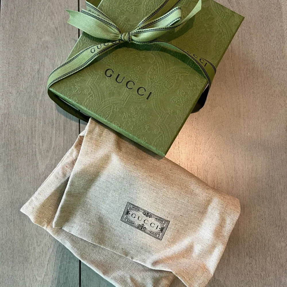 Gucci Black and Gray Women's Wallet - Picture 3 of 9